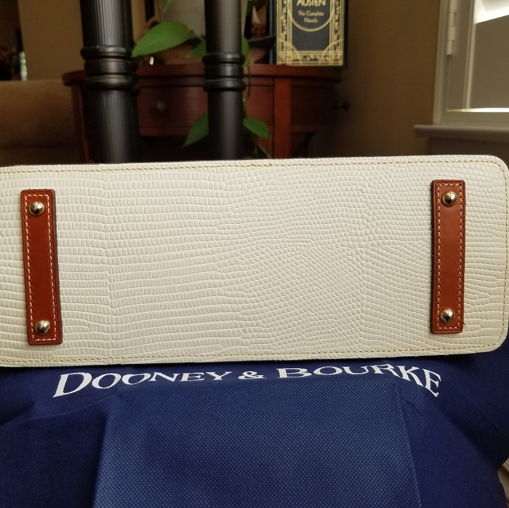 NWT DOONEY & BOURKE Embossed Leather - Picture 8 of 11